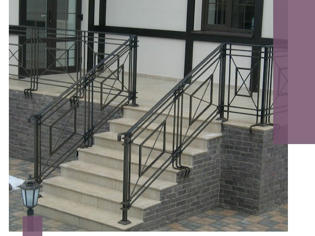 Перила для крыльца в Богородицке — монтаж, изготовление и установка