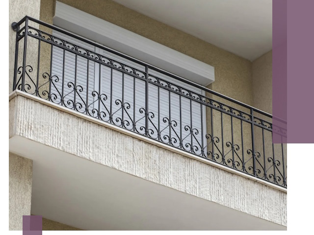 Балконные ограждения из металла и стекла в Богородицке для домов