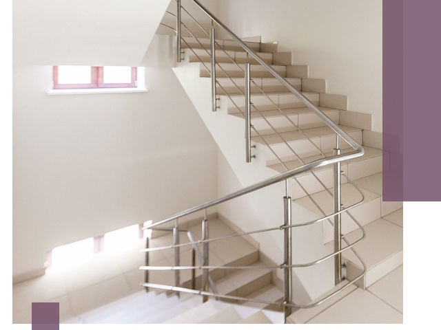 Установка и замена перил в подъезде в Богородицке