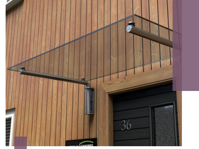 Стеклянные козырьки на входы и фасады в Богородицке