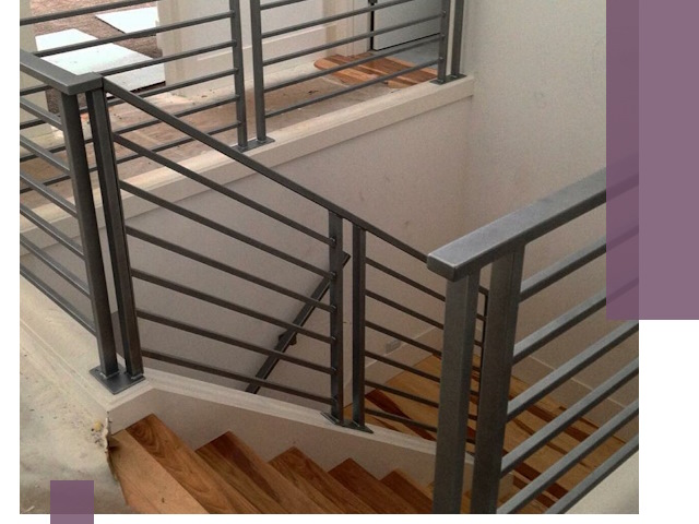 Изготовление поручней из металла и дерева в Богородицке